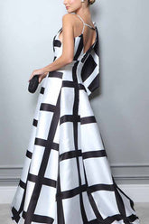 Meet Me in Dubai – Formelles Maxikleid mit Gittermuster und Schulterdekoration